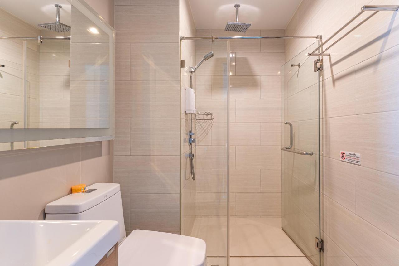 Aeras Beachfront Condominium Haat Jomtien Eksteriør bilde