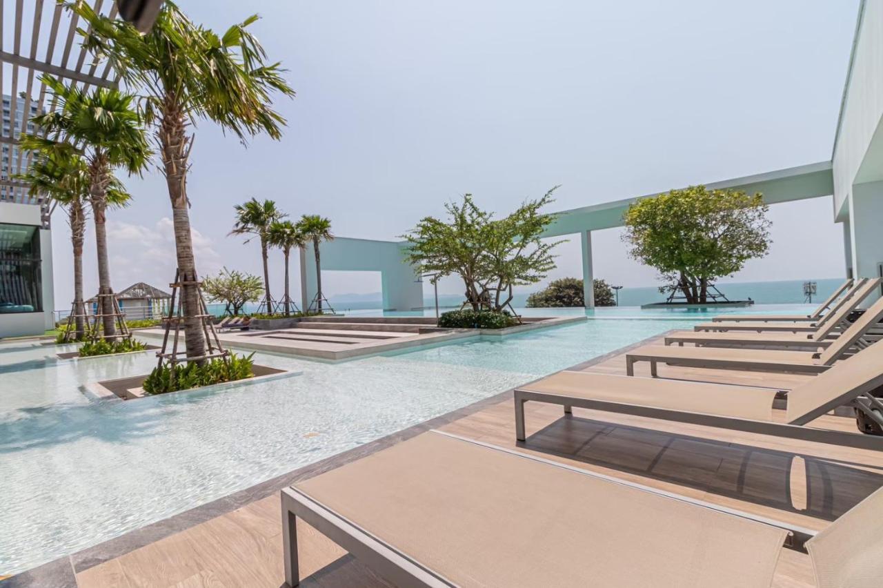 Aeras Beachfront Condominium Haat Jomtien Eksteriør bilde