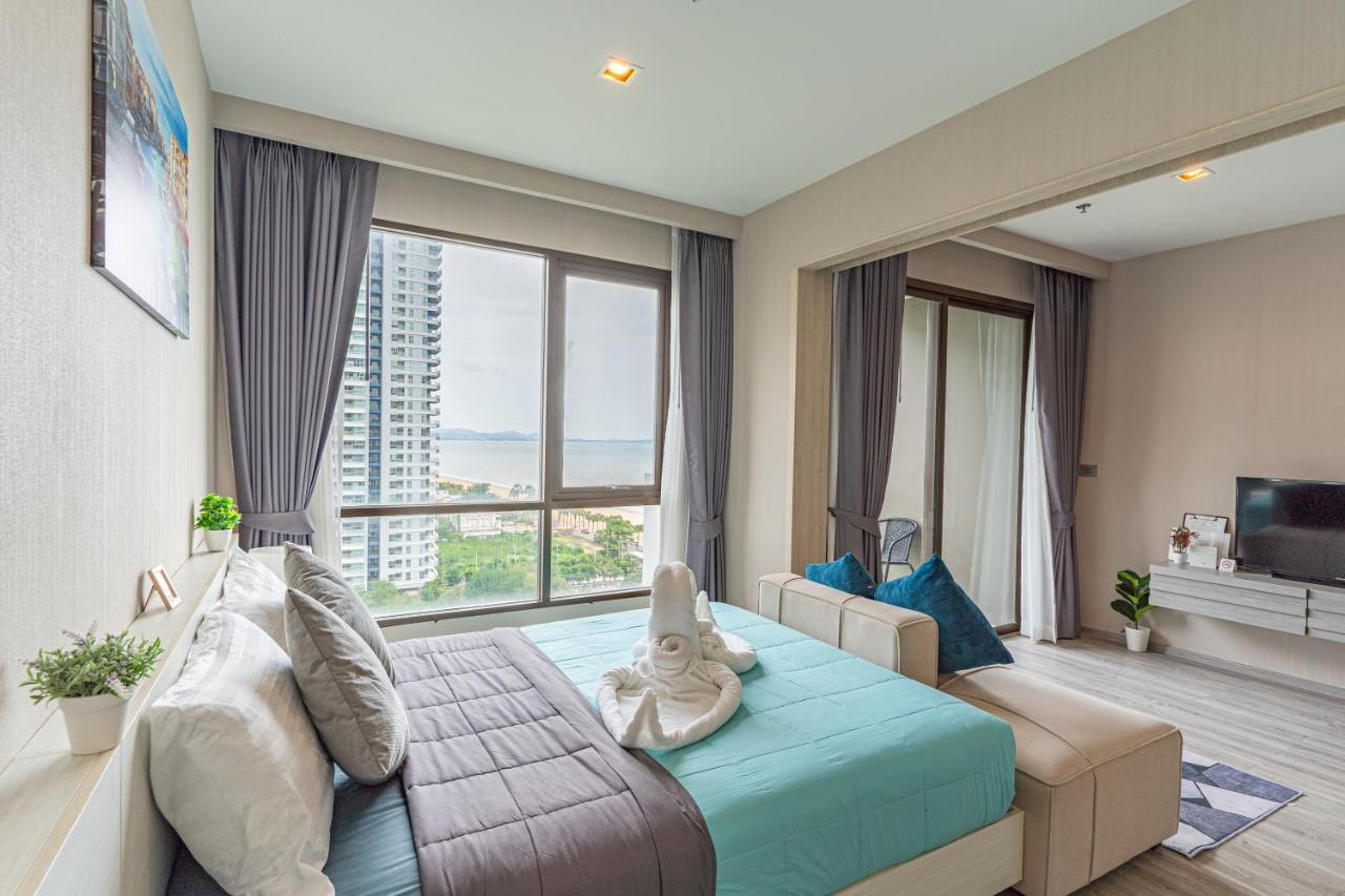 Aeras Beachfront Condominium Haat Jomtien Eksteriør bilde