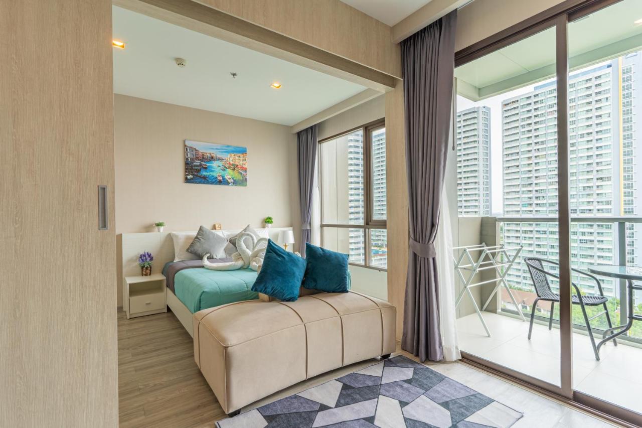 Aeras Beachfront Condominium Haat Jomtien Eksteriør bilde